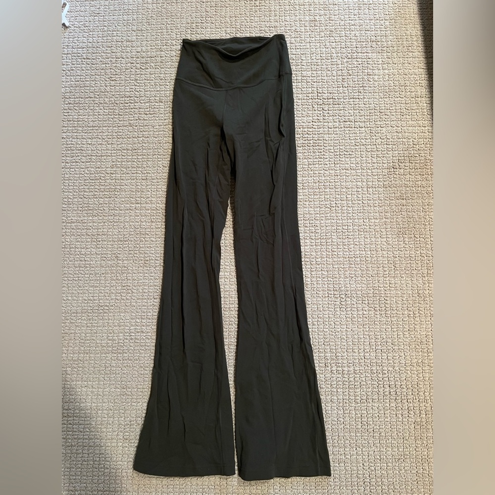 NWOT Lulu lemon flare leggings olive green size 4